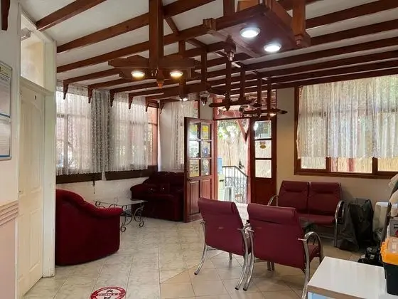 GARDEN RUYA HOTEL - Lobi