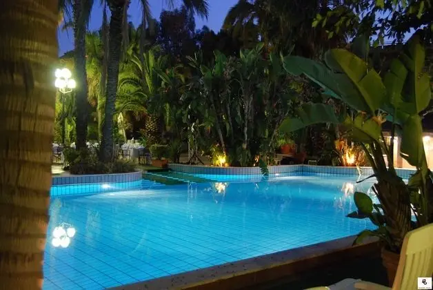 Garden Hotel - Havuz