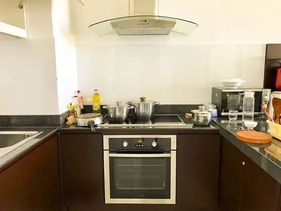 Garden view Apartment - 2 mins to beach - Mutfak