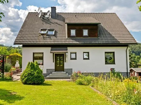 Garden View Apartment in Erzgebirge near Forest - Öne Çıkan Resim