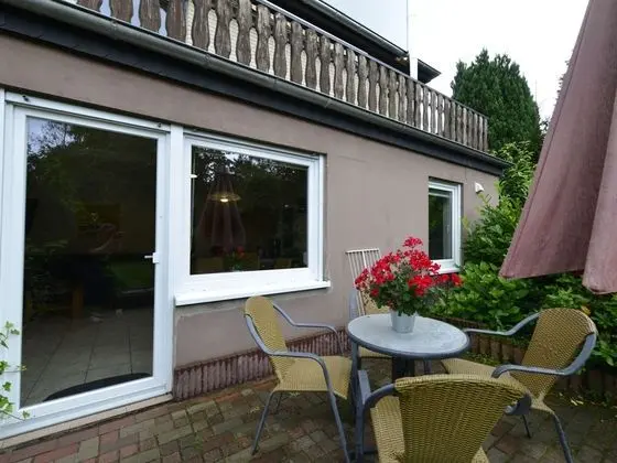 Garden-view Apartment in Heringhausen Lake City Centre - Yerinde Yemek
