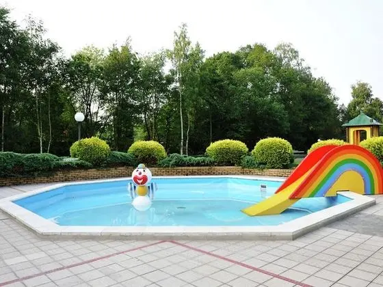 Garden-view Bungalow in Baarle-nassau With Pool - Havuz