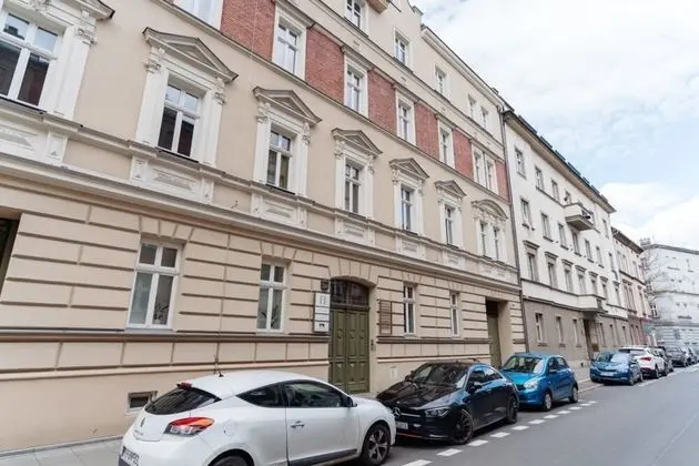 Garden-view Guest Apartment in the Cracow City Center