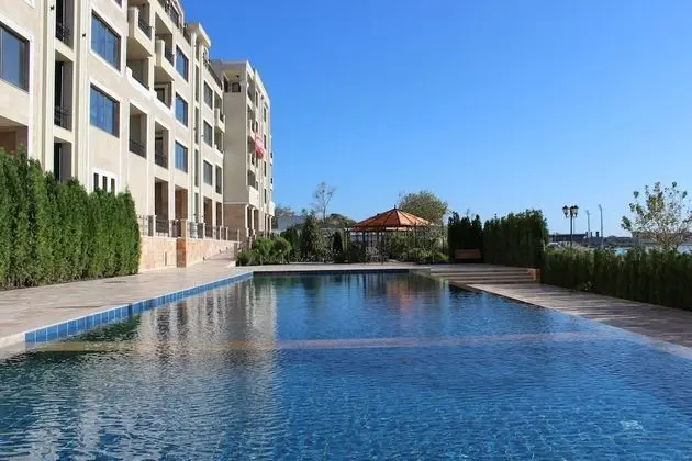 Gardenia Beach Palace Aparthotel - Havuz