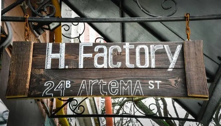 Garis FACTORY - Hostel