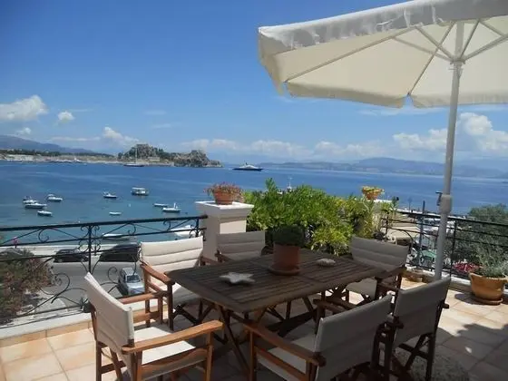 Garitsa bay Apartment