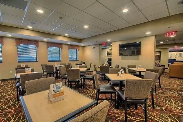 Garner Hotel Wadsworth by IHG