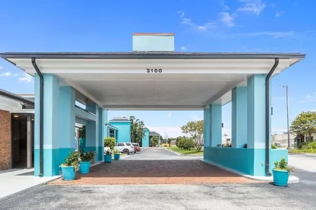 Garnet Inn & Suites, Morehead City near Atlantic Beach