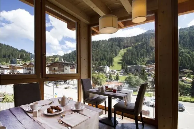 Hotel Garnì Caminetto - Yerinde Yemek