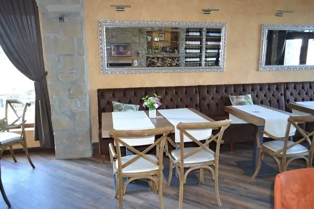 Garni Hotel Chicha - Winery Skrbic - Yerinde Yemek