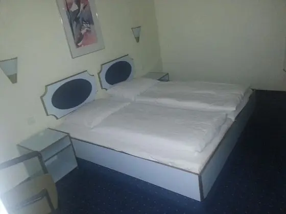Hotel Garni Frankfurt - İç Mekan