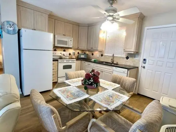 Garrett s Bonita Beach Tennis Condo - Oda