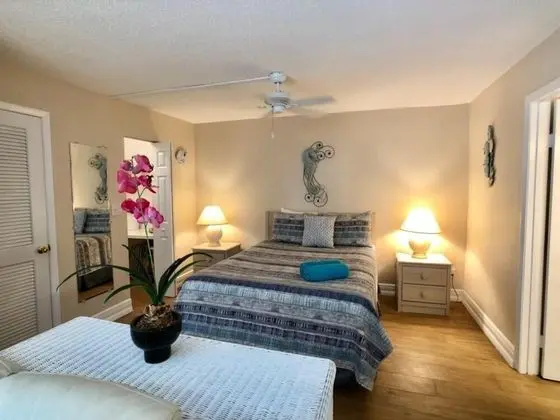 Garrett s Bonita Beach Tennis Condo - Oda