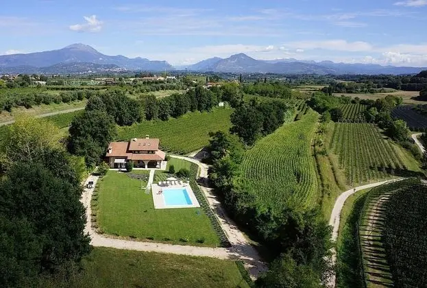 Villa Gasco - 7 Sleeps With Pool in Pacengo di Lazise - Oda