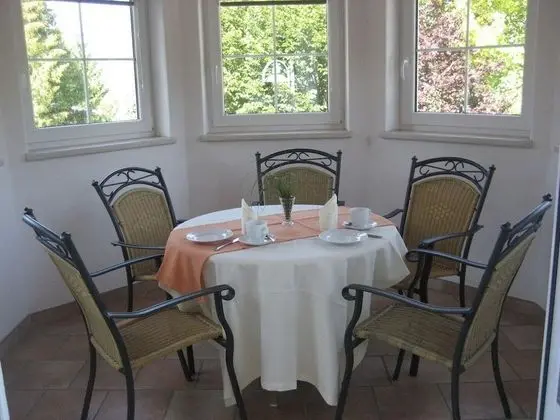 Gästehaus Auer - Yerinde Yemek