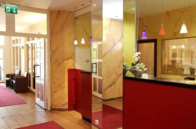Hotel Gästehaus Forum am Westkreuz - Lobi