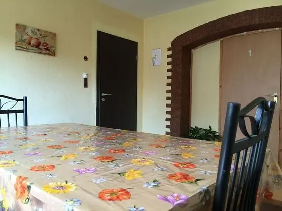 Gästehaus Peterhoff - Yerinde Yemek