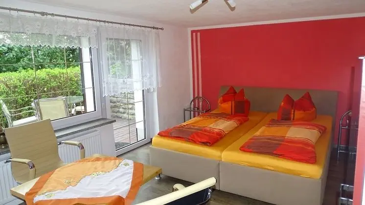 Gästezimmer & Ferienwohnung Berge - Oda