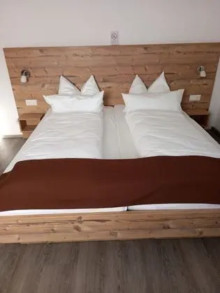 Gasthaus Adler Double Room With Private Bathroom and Garden View