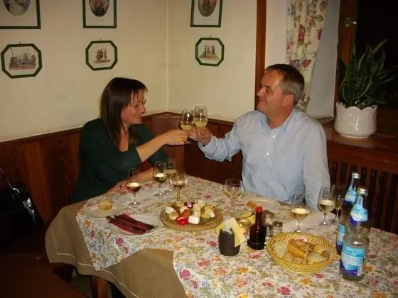 Gasthaus Linde - Yerinde Yemek
