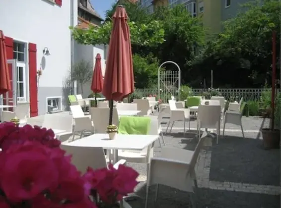 Hotel Gasthof Goldener Adler - 1