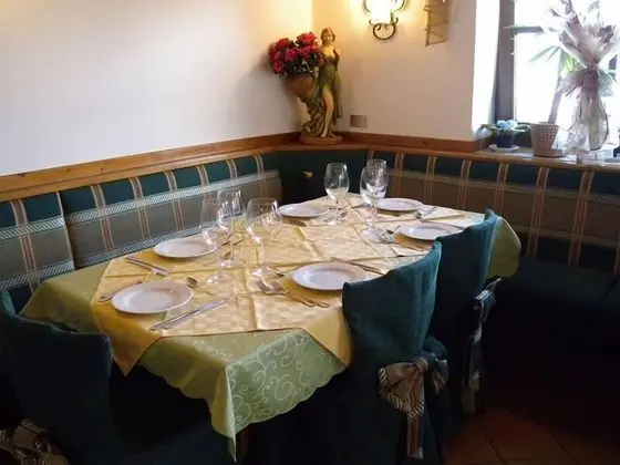 Hotel Gasthof Hoerschwang - Yerinde Yemek