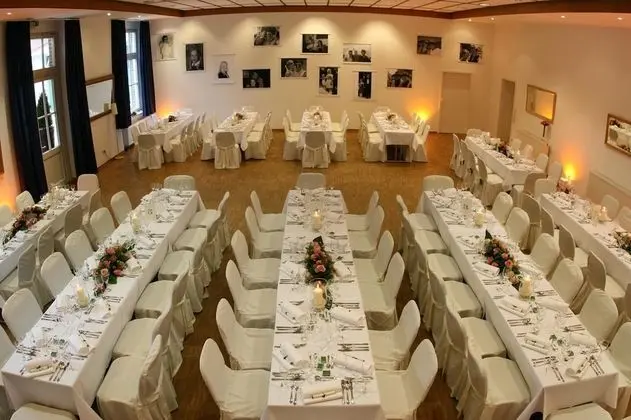 Gasthof Prigge - Akademie Talaue - Yerinde Yemek