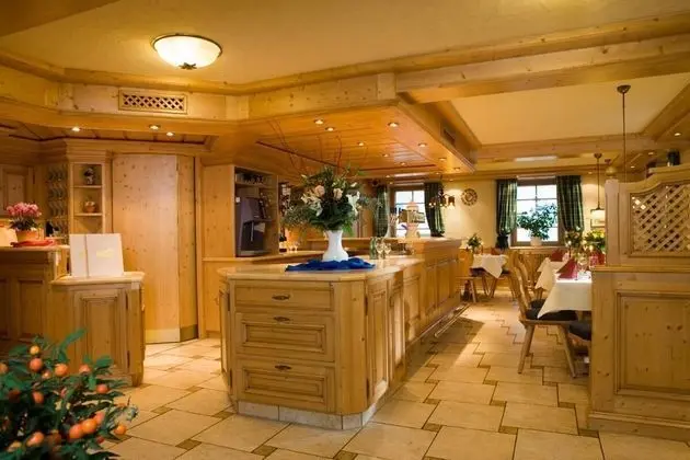 Gasthof zur Burg - Yerinde Yemek