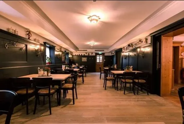 Hotel & Gaststätte zum Erdinger Weißbräu - Yerinde Yemek