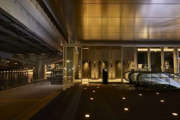 THE GATE HOTEL RYOGOKU by HULIC - Lobi