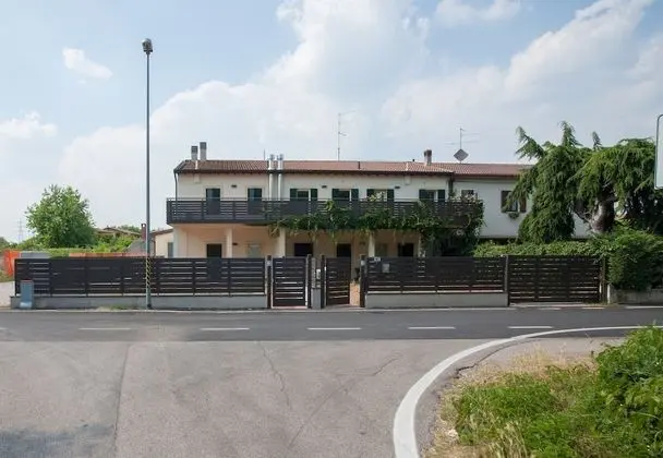 Gate To Verona - Dış Mekan
