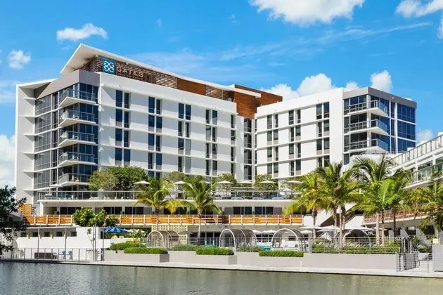 Gates South Beach, a DoubleTree by Hilton