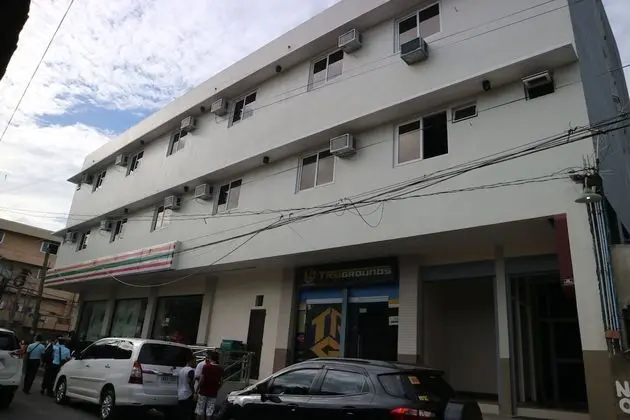 Gateway 21 Hotel and Dormitel