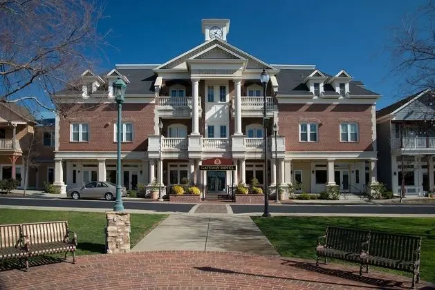 Gateway Hotel & Golf Bungalows, Trademark Coll by Wyndham
