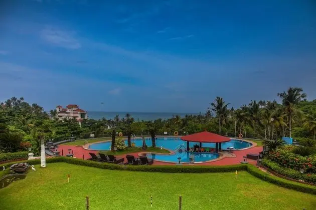 Gateway Varkala - IHCL SeleQtions - Havuz