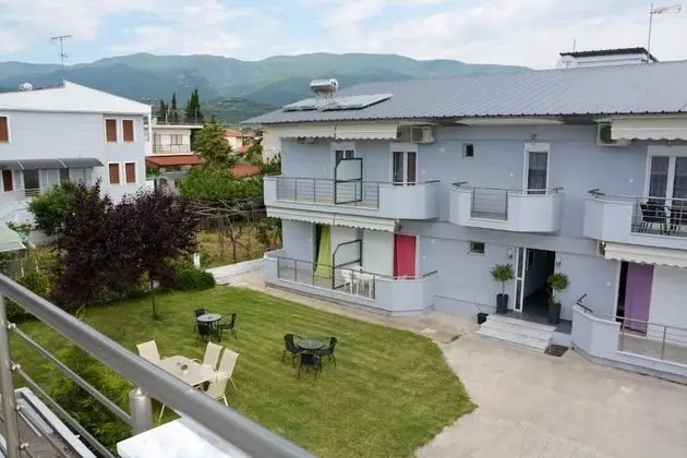 Gatos Village Studios & Apartments