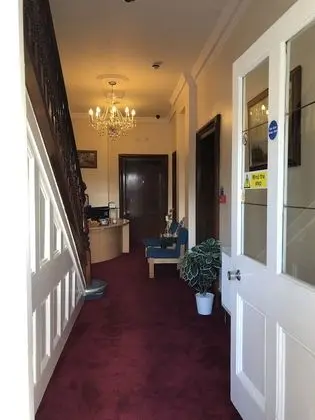 Gatwick Inn Hotel - Lobi