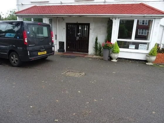The Gatwick White House Hotel - Dış Mekan