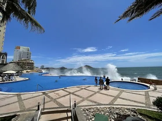Gavias Grand Ocean Front - Havuz