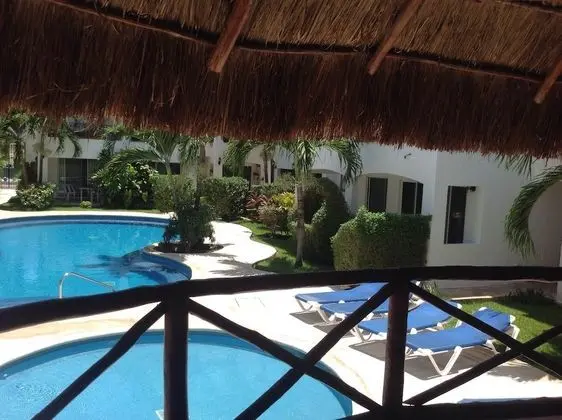 Gaviotas II Condo Hotel - Havuz