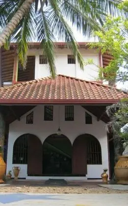 Gayana Hotel