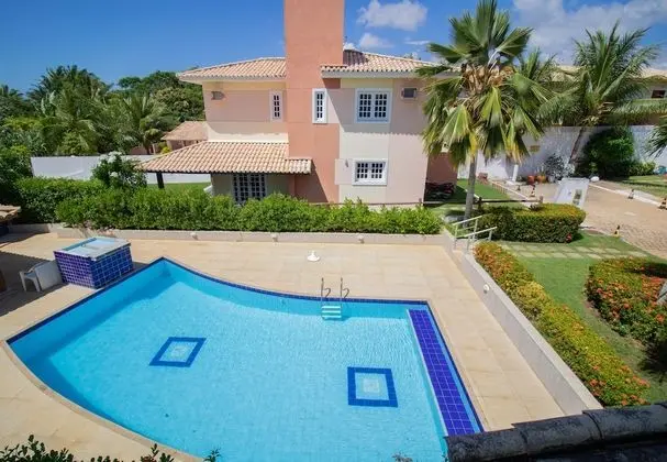 GB08 Casa 4 Suites em Guarajuba - Havuz