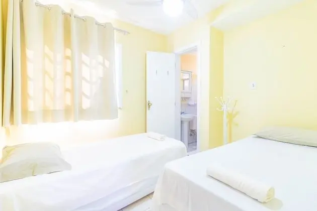 GB08 Casa 4 Suites em Guarajuba - Oda