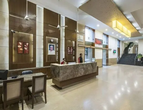 GCC Hotel and Club - Lobi