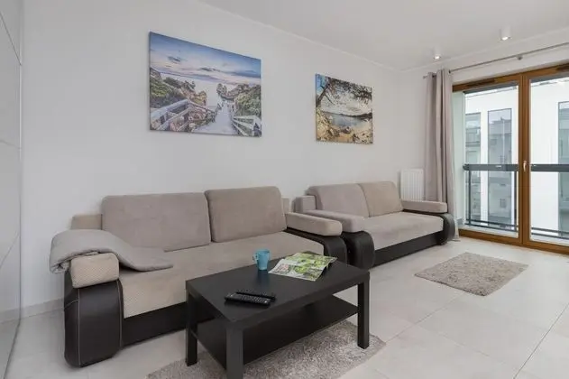 Gdańsk Apartment Grudziądzka by Renters