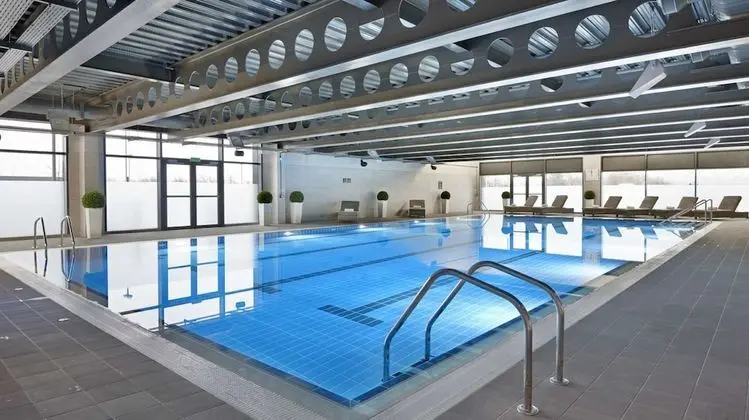 Village Hotel Aberdeen - Havuz