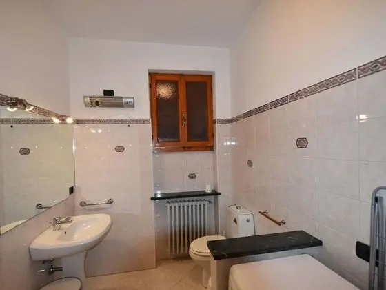 Village Apartment in Cannero Riviera With Balcony - Banyo Tipleri
