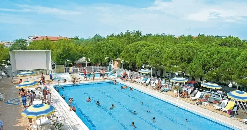 Village Camping Joker