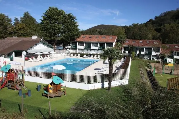Village Club Le Saint Ignace - Havuz