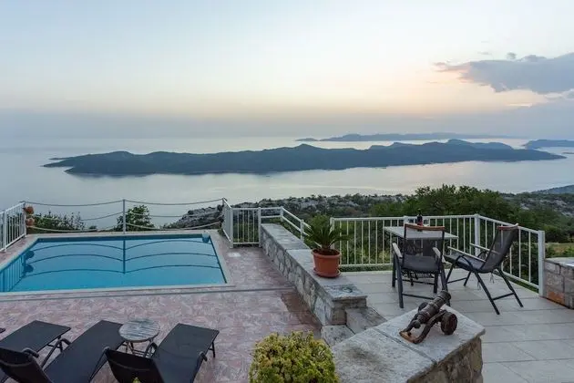 Village house Ana Dubravica